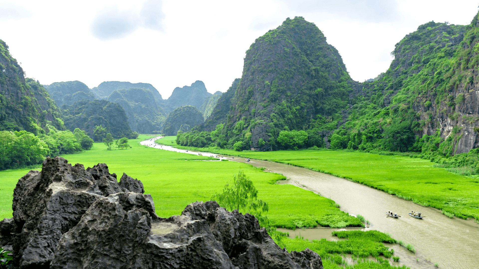 Hanoi: Tam Coc, Hoa Lu & Mua Caves Day Tour
